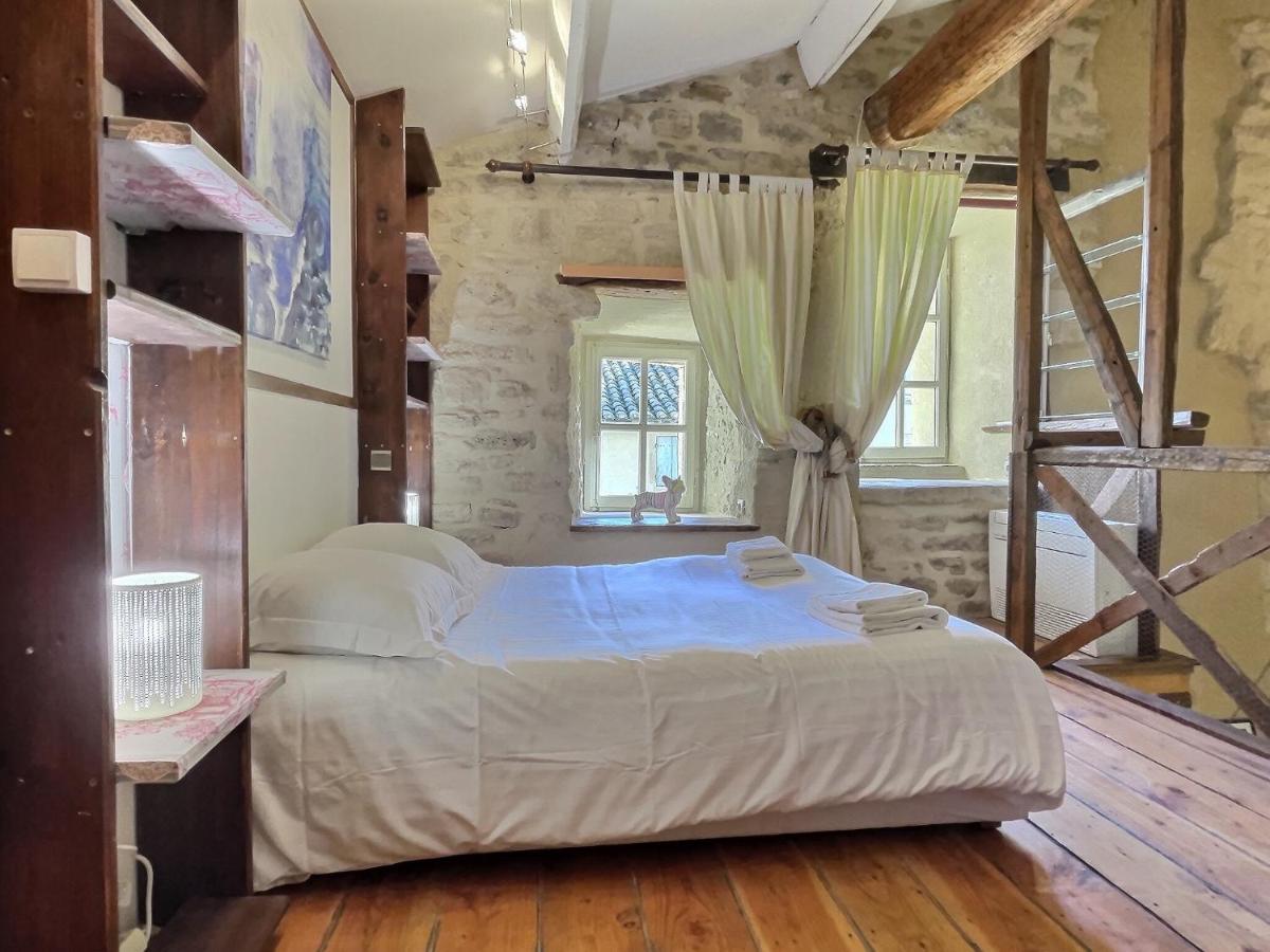 Chez Lydia - Loft Cosy, Depart Canoe A Pied, Proche Pont-du-gard Et Uzes Apartment